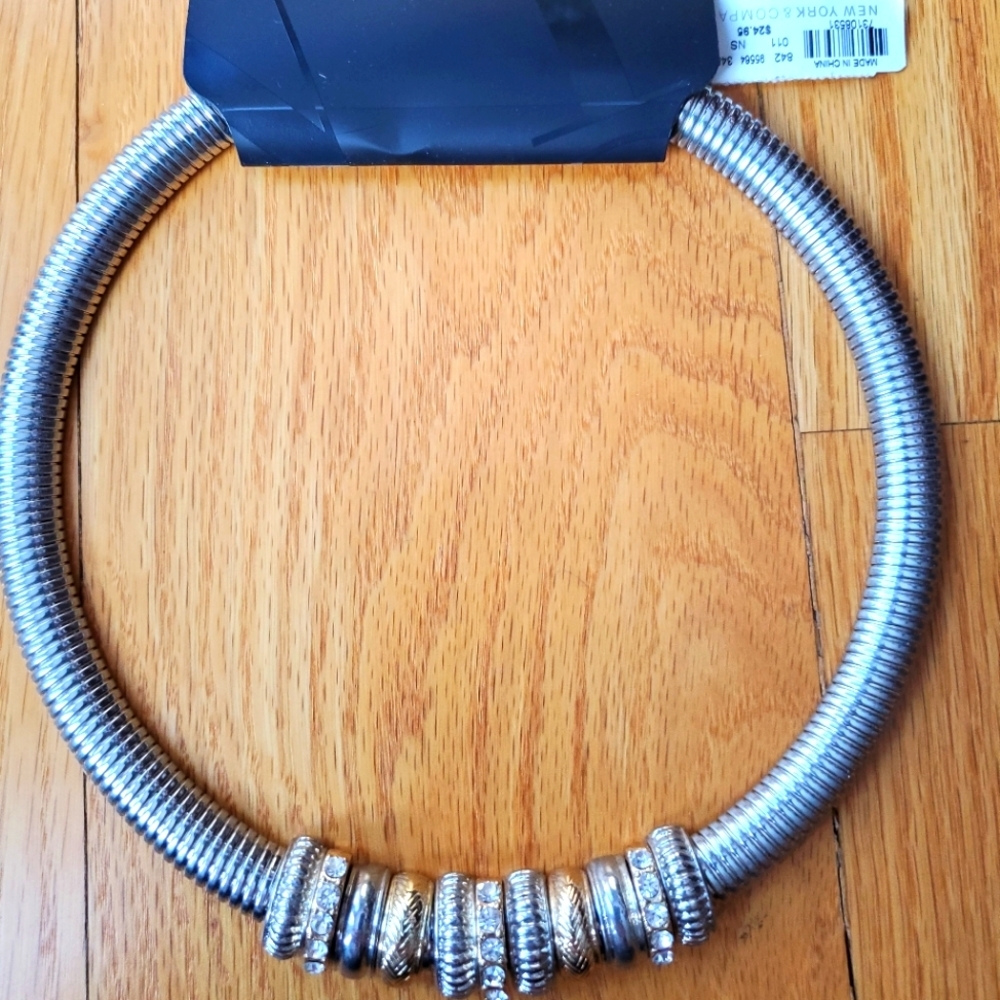 New York & Company Herringbone Pattern Necklace NWT